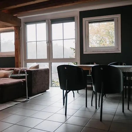 Eigenes Maisonettehaus In Idyllischer Lage Mit Balkon, Nahe Messe, 24h Self-check In, Gratis Parken Nyaraló *
