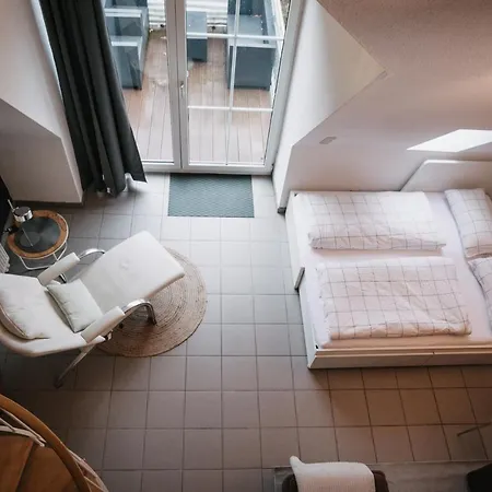 Nyaraló Eigenes Maisonettehaus In Idyllischer Lage Mit Balkon, Nahe Messe, 24h Self-check In, Gratis Parken *