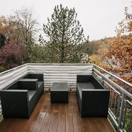 Eigenes Maisonettehaus In Idyllischer Lage Mit Balkon, Nahe Messe, 24h Self-check In, Gratis Parken