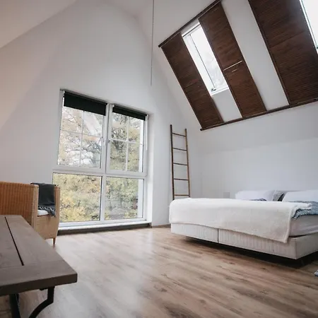 Eigenes Maisonettehaus In Idyllischer Lage Mit Balkon, Nahe Messe, 24h Self-check In, Gratis Parken Schwabach