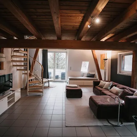 Eigenes Maisonettehaus In Idyllischer Lage Mit Balkon, Nahe Messe, 24h Self-check In, Gratis Parken Schwabach