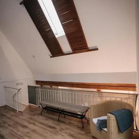 Nyaraló Eigenes Maisonettehaus In Idyllischer Lage Mit Balkon, Nahe Messe, 24h Self-check In, Gratis Parken *