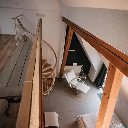 Nyaraló Eigenes Maisonettehaus In Idyllischer Lage Mit Balkon, Nahe Messe, 24h Self-check In, Gratis Parken