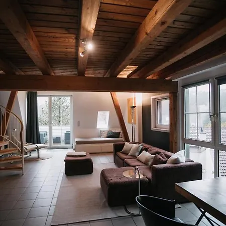 Eigenes Maisonettehaus In Idyllischer Lage Mit Balkon, Nahe Messe, 24h Self-check In, Gratis Parken Schwabach