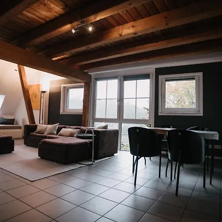 Eigenes Maisonettehaus In Idyllischer Lage Mit Balkon, Nahe Messe, 24h Self-check In, Gratis Parken Σβάμπαχ