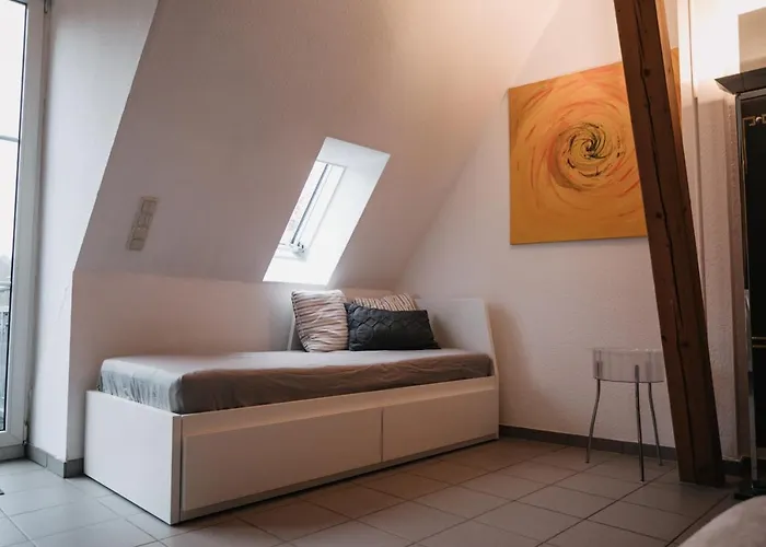 Eigenes Maisonettehaus In Idyllischer Lage Mit Balkon, Nahe Messe, 24h Self-check In, Gratis Parken Hébergement de vacances