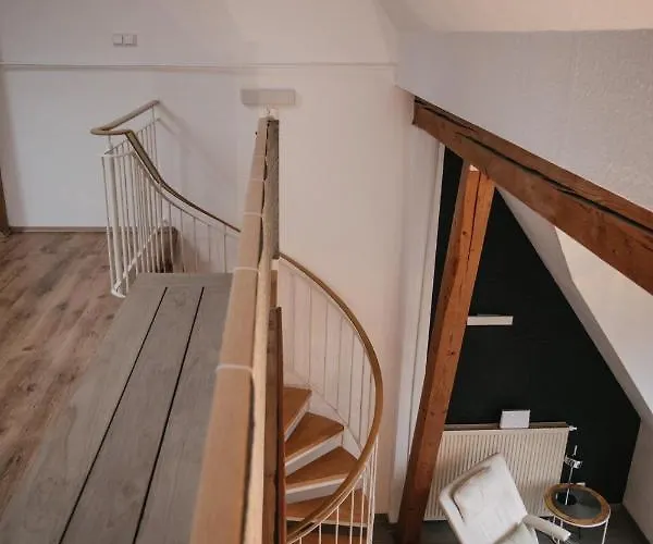 Hébergement de vacances Eigenes Maisonettehaus In Idyllischer Lage Mit Balkon, Nahe Messe, 24h Self-check In, Gratis Parken Schwabach