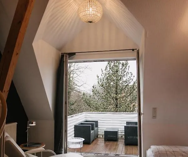 Hébergement de vacances Eigenes Maisonettehaus In Idyllischer Lage Mit Balkon, Nahe Messe, 24h Self-check In, Gratis Parken *
