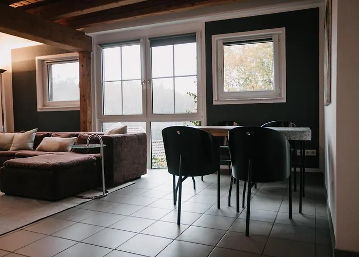 Eigenes Maisonettehaus In Idyllischer Lage Mit Balkon, Nahe Messe, 24h Self-check In, Gratis Parken Hébergement de vacances *