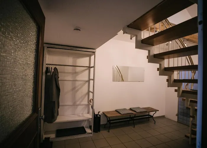 Eigenes Maisonettehaus In Idyllischer Lage Mit Balkon, Nahe Messe, 24h Self-check In, Gratis Parken Hébergement de vacances *
