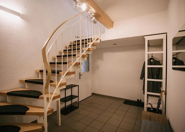 Hébergement de vacances Eigenes Maisonettehaus In Idyllischer Lage Mit Balkon, Nahe Messe, 24h Self-check In, Gratis Parken *