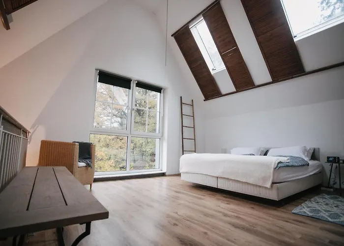 Eigenes Maisonettehaus In Idyllischer Lage Mit Balkon, Nahe Messe, 24h Self-check In, Gratis Parken Schwabach