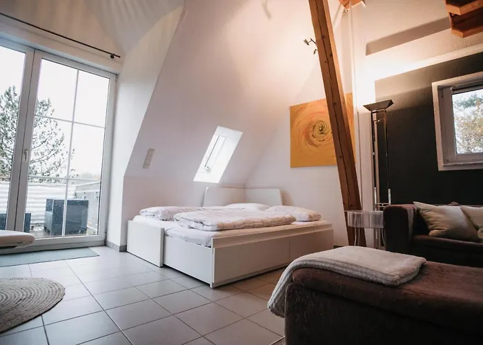 Eigenes Maisonettehaus In Idyllischer Lage Mit Balkon, Nahe Messe, 24h Self-check In, Gratis Parken Hébergement de vacances Schwabach