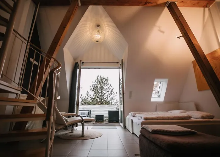 Eigenes Maisonettehaus In Idyllischer Lage Mit Balkon, Nahe Messe, 24h Self-check In, Gratis Parken Hébergement de vacances