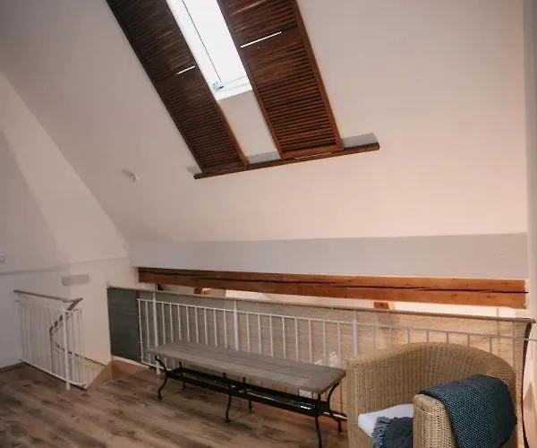 Hébergement de vacances Eigenes Maisonettehaus In Idyllischer Lage Mit Balkon, Nahe Messe, 24h Self-check In, Gratis Parken *