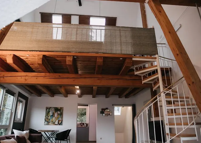 Eigenes Maisonettehaus In Idyllischer Lage Mit Balkon, Nahe Messe, 24h Self-check In, Gratis Parken Hébergement de vacances