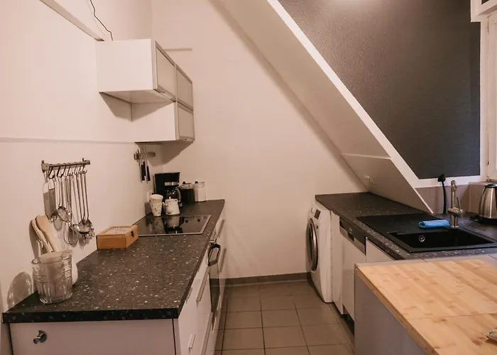 Eigenes Maisonettehaus In Idyllischer Lage Mit Balkon, Nahe Messe, 24h Self-check In, Gratis Parken * Schwabach
